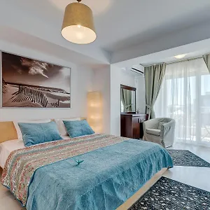 Bucharest Airport & Apartment